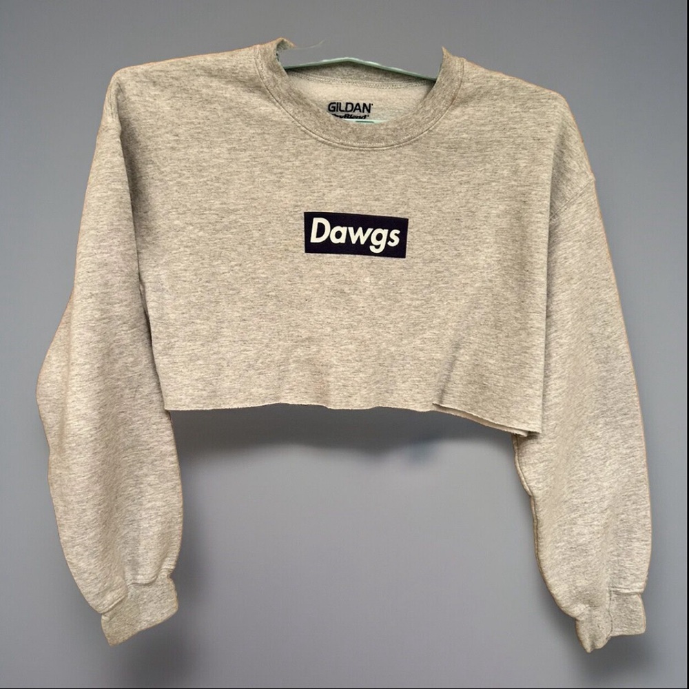 Dawgs Univ of Wash Cropped SweatshIrt Gildan crew neck “dawgs” women’s medium